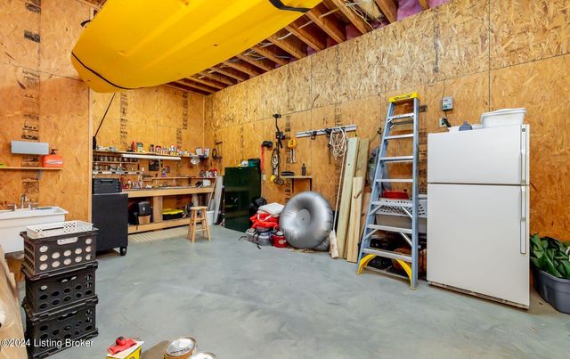 942 Danes Hill Rd, Clarkson, KY 42726