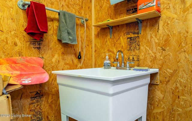 942 Danes Hill Rd, Clarkson, KY 42726