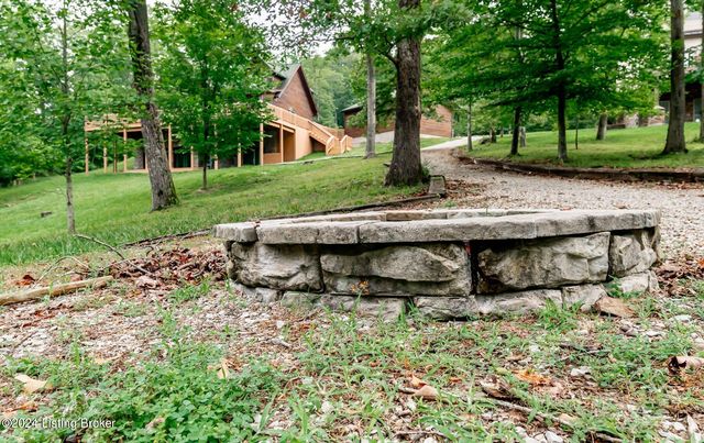 942 Danes Hill Rd, Clarkson, KY 42726