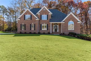 5926 Mount Water Trail, Buford, GA 30518