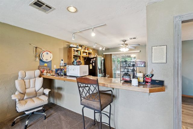 2925 NW Grand Boulevard, Oklahoma City, OK 73116