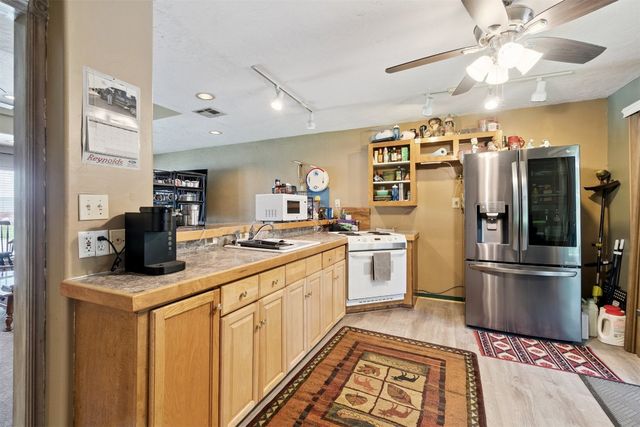 2925 NW Grand Boulevard, Oklahoma City, OK 73116