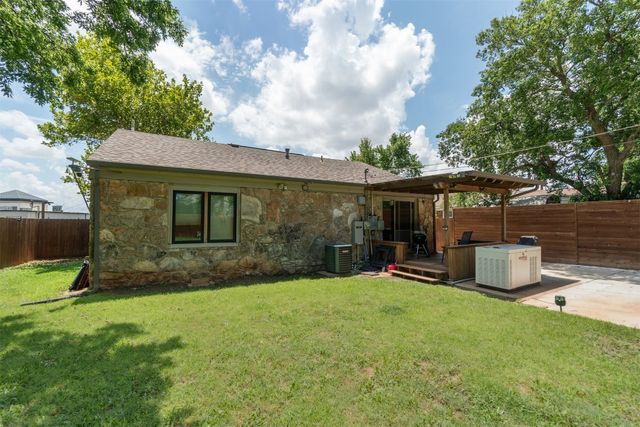 2925 NW Grand Boulevard, Oklahoma City, OK 73116