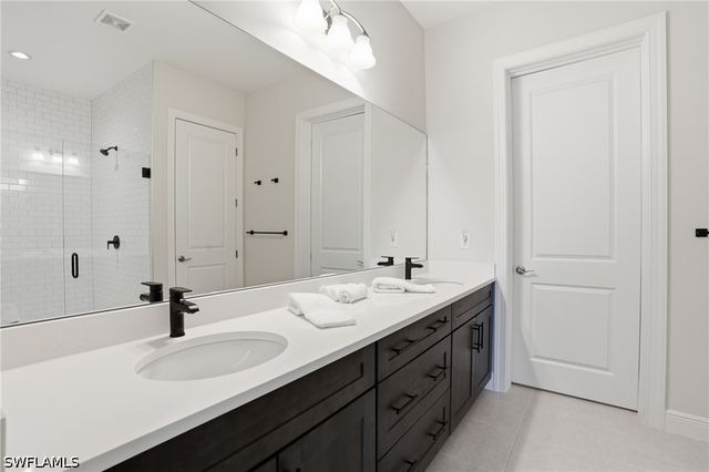 9194 Cayman DR, Naples, FL 34114
