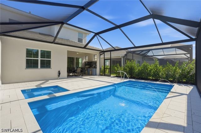 9194 Cayman DR, Naples, FL 34114