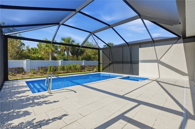 9194 Cayman DR, Naples, FL 34114