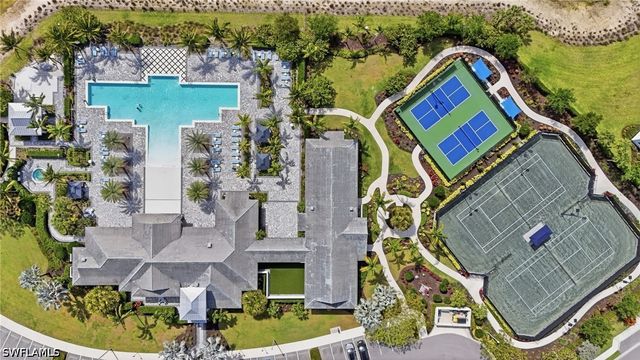 9194 Cayman DR, Naples, FL 34114
