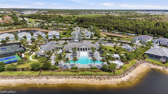 9194 Cayman DR, Naples, FL 34114