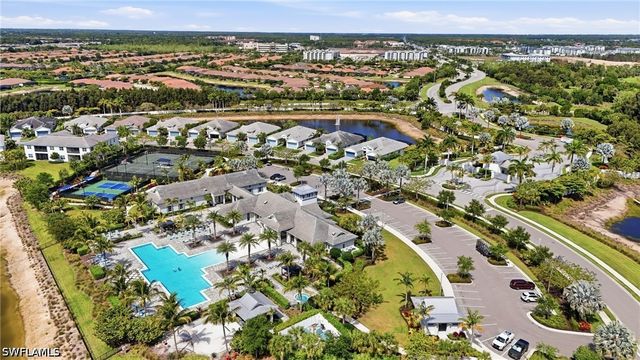 9194 Cayman DR, Naples, FL 34114