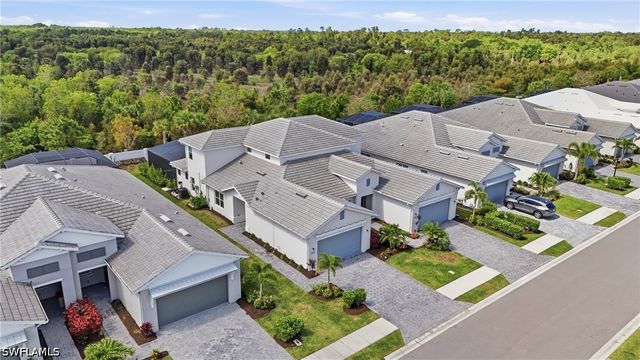 9194 Cayman DR, Naples, FL 34114