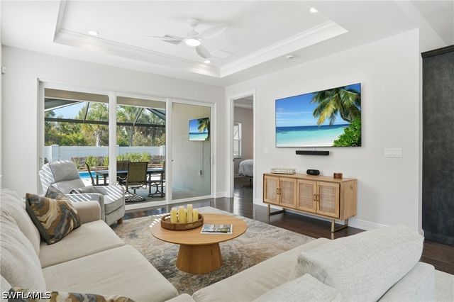 9194 Cayman DR, Naples, FL 34114