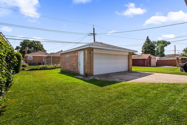 4835 N NORDICA Avenue, Chicago, IL 60656