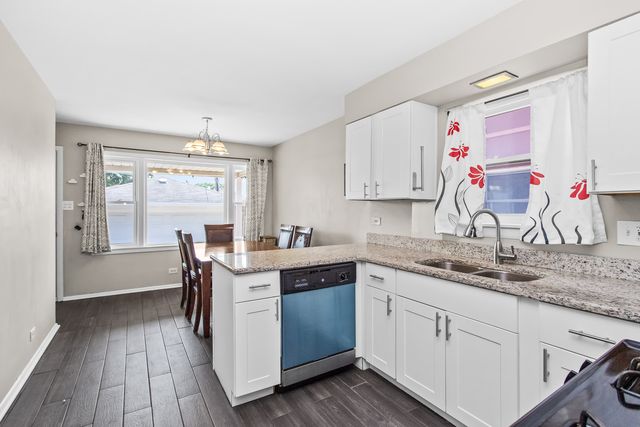 4835 N NORDICA Avenue, Chicago, IL 60656