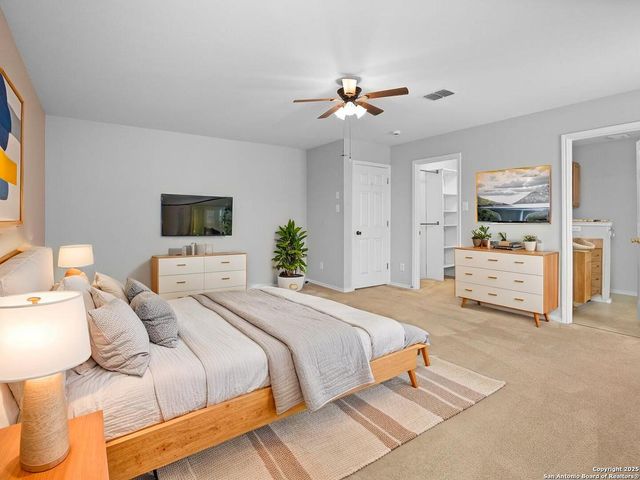 8964 Scarlet crk, Universal City, TX 78148