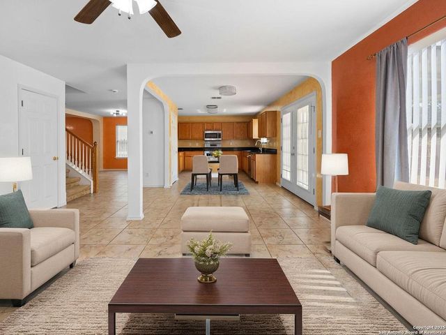 8964 Scarlet crk, Universal City, TX 78148