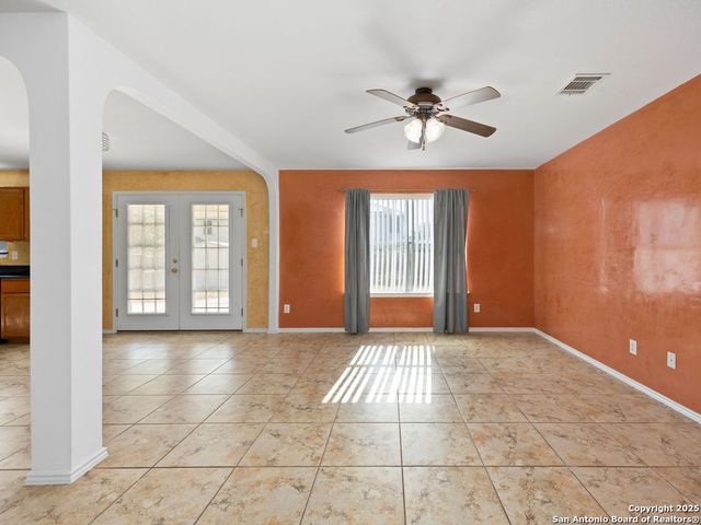 8964 Scarlet crk, Universal City, TX 78148