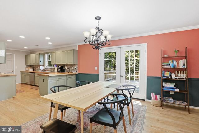 128 ORCHARD LAGOON DR, Linden, VA 22642
