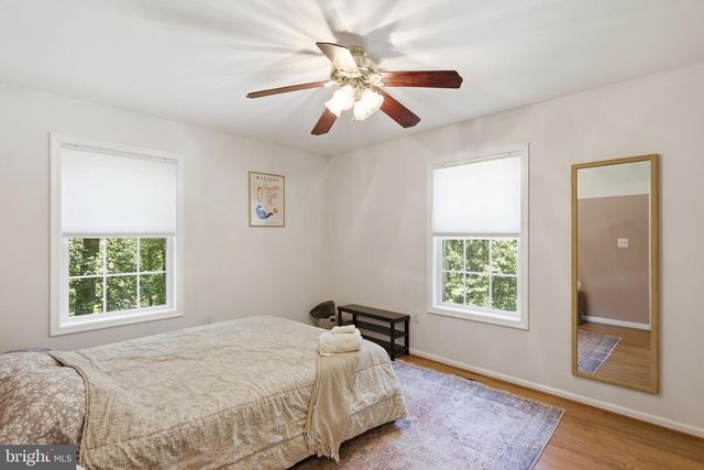 128 ORCHARD LAGOON DR, Linden, VA 22642
