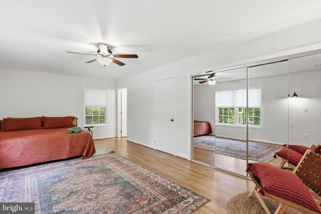 128 ORCHARD LAGOON DR, Linden, VA 22642