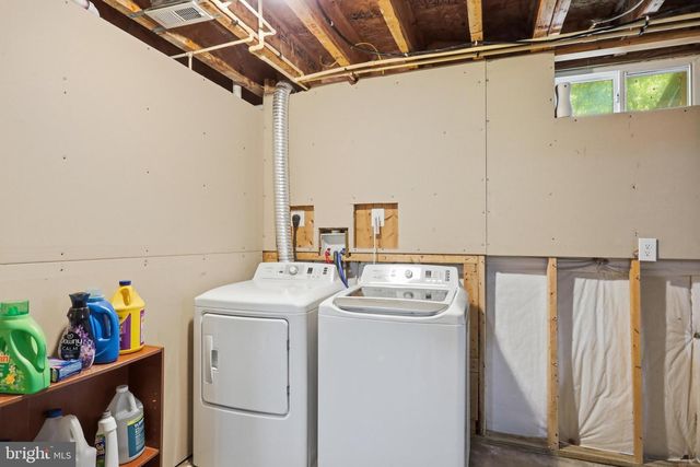 128 ORCHARD LAGOON DR, Linden, VA 22642