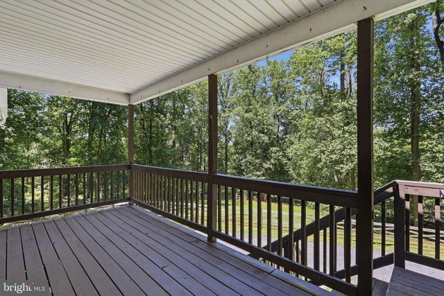 128 ORCHARD LAGOON DR, Linden, VA 22642