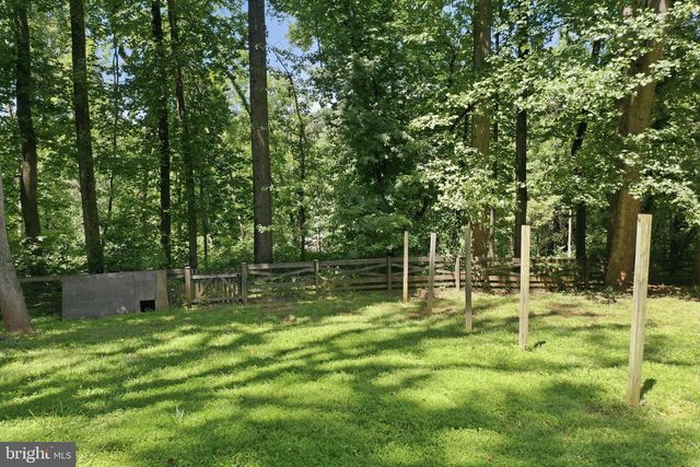 128 ORCHARD LAGOON DR, Linden, VA 22642