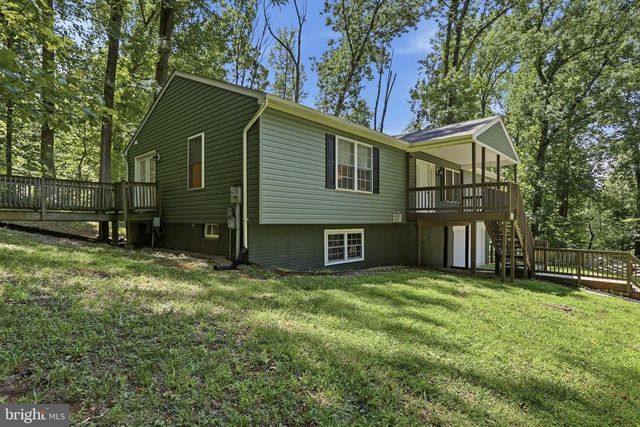 128 ORCHARD LAGOON DR, Linden, VA 22642