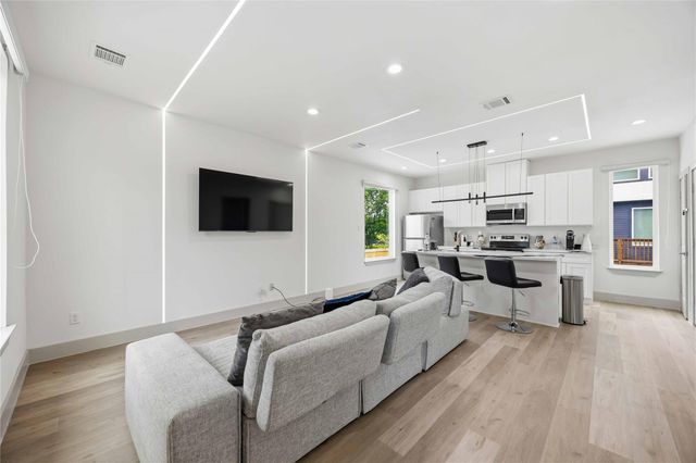 1907 Hailey Street B, Houston, TX 77026