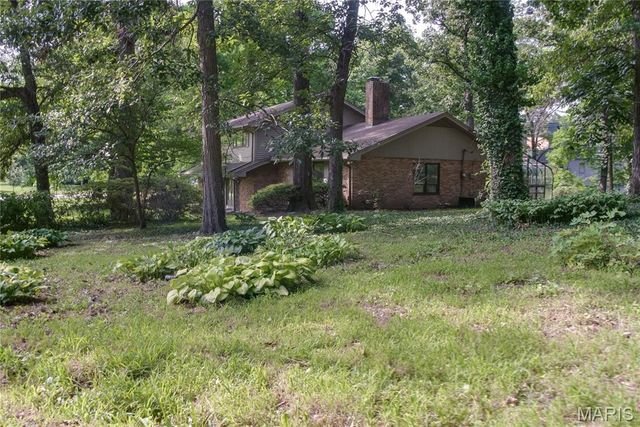 103 Frontenac Forest, Frontenac, MO 63131
