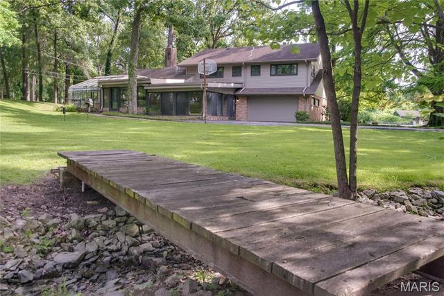 103 Frontenac Forest, Frontenac, MO 63131