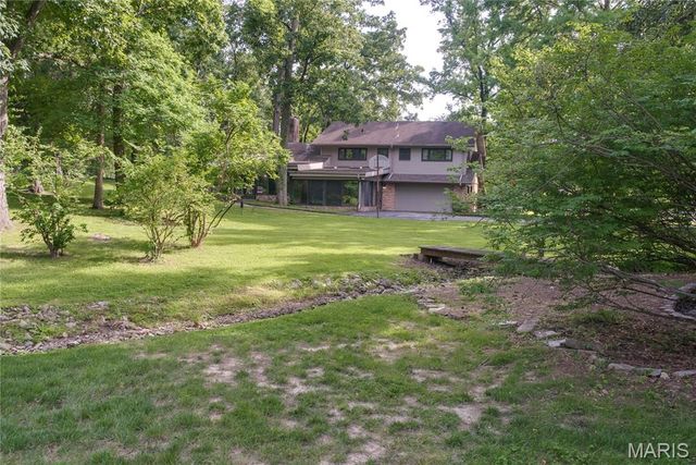 103 Frontenac Forest, Frontenac, MO 63131