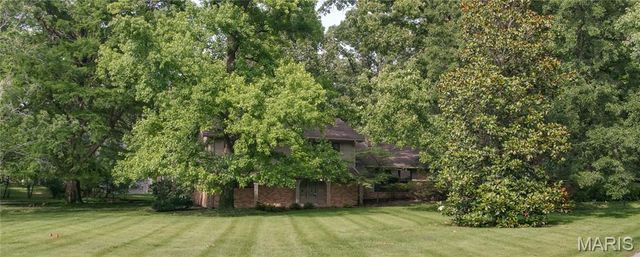 103 Frontenac Forest, Frontenac, MO 63131