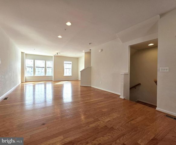 12855 CLARKSBURG SQUARE RD, Clarksburg, MD 20871