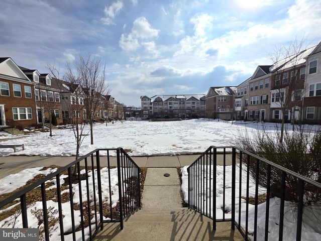 12855 CLARKSBURG SQUARE RD, Clarksburg, MD 20871