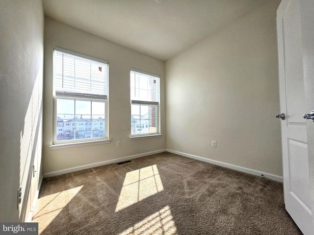 12855 CLARKSBURG SQUARE RD, Clarksburg, MD 20871