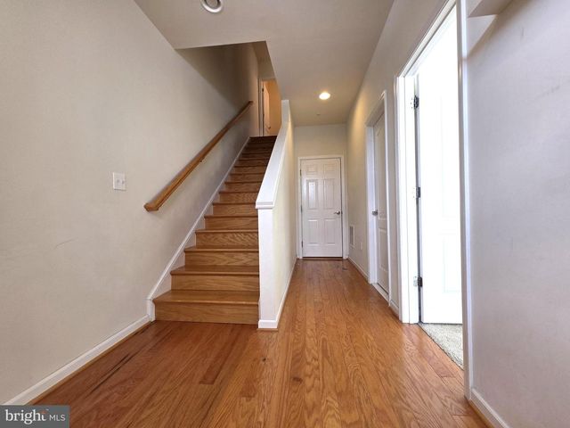 12855 CLARKSBURG SQUARE RD, Clarksburg, MD 20871