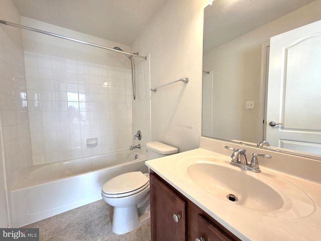 12855 CLARKSBURG SQUARE RD, Clarksburg, MD 20871