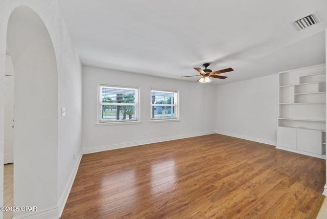 2400 W 16th Street, Panama City, FL 32405