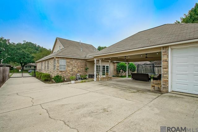 215 Wylie Dr, Baton Rouge, LA 70808