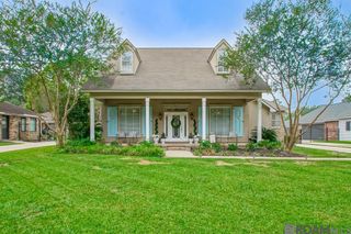 215 Wylie Dr, Baton Rouge, LA 70808