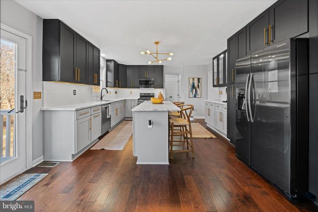 23 E MILL STATION DR, Newark, DE 19711