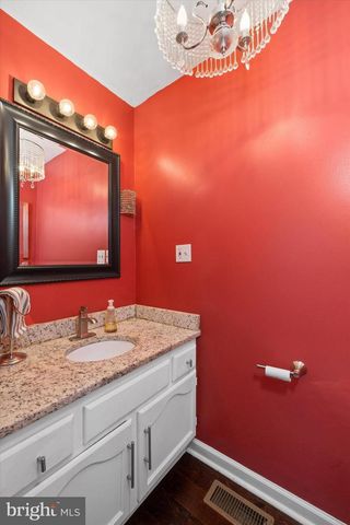 23 E MILL STATION DR, Newark, DE 19711