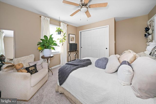 23 E MILL STATION DR, Newark, DE 19711