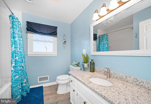 23 E MILL STATION DR, Newark, DE 19711