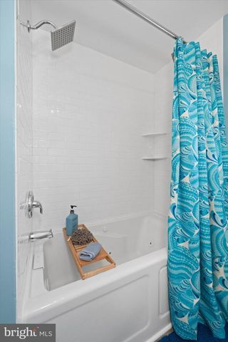 23 E MILL STATION DR, Newark, DE 19711