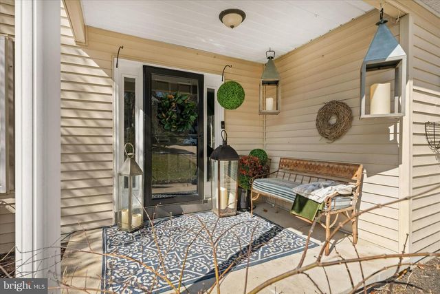 23 E MILL STATION DR, Newark, DE 19711