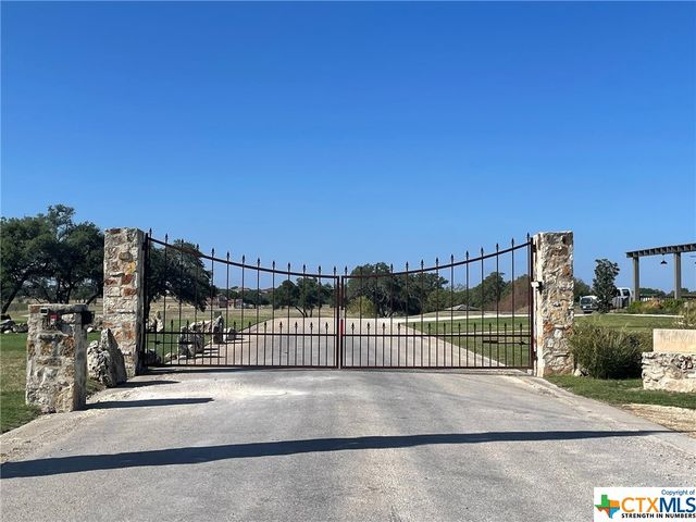 300 Via Francesco, Florence, TX 76527