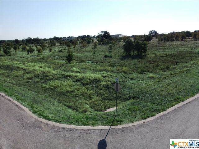 300 Via Francesco, Florence, TX 76527
