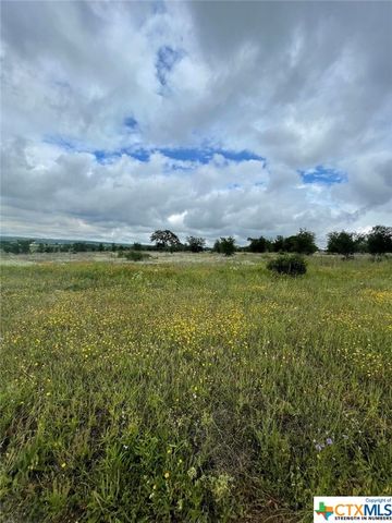 300 Via Francesco, Florence, TX 76527