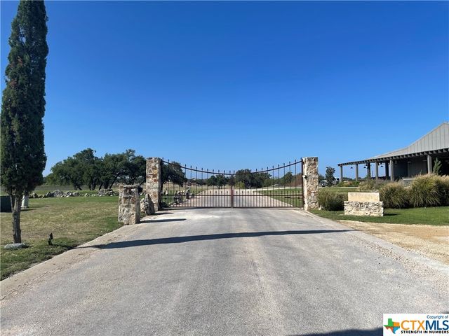 300 Via Francesco, Florence, TX 76527